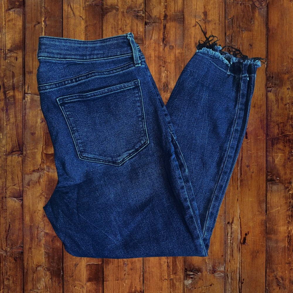 Old Navy Blue Mid-Rise Button-Fly Rockstar Super Skinny Cut-Off Ankle Jeans - Picture 3 of 6